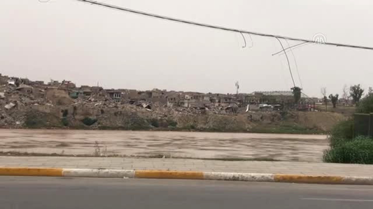 Musul'da Enkaz Altında Halen Binlerce Ceset Var (1)