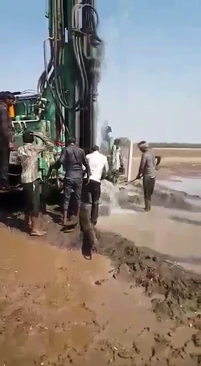 Barbel me aaya itna pain,बोरवेल में इतना पानी आया की पूछो मत