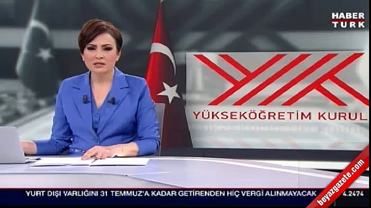 Habertürk spikerinin canlı yayın kazası