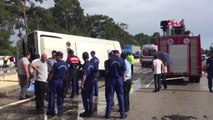 Antalya Kemer'de Minibüs, Servis Midibüsüne Çarptı 2 Ölü, 11 Yaralı-Hd-Yeniden