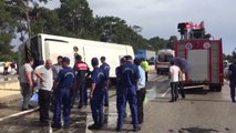 Antalya Kemer'de Minibüs, Servis Midibüsüne Çarptı 2 Ölü, 11 Yaralı-Hd