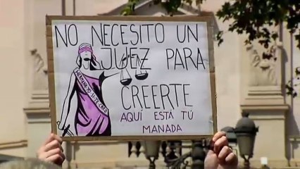 Los estudiantes salen a la calle para protestar por la sentencia de La Manada