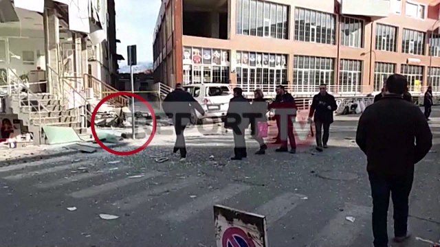Report TV - Moto-bombë në mes të qytetit kundër të fortit të Shkodrës