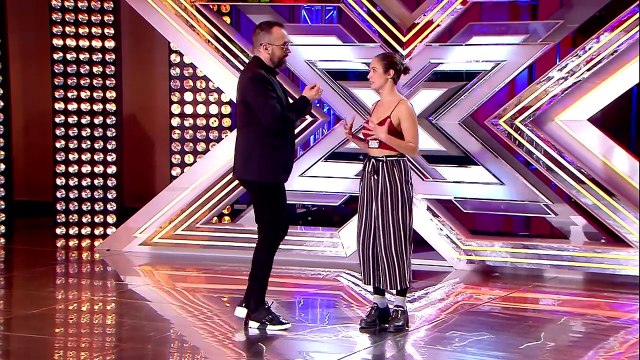 Hakima, la única que consigue cantar mirando a los ojos a Risto - Factor X | Mediaset