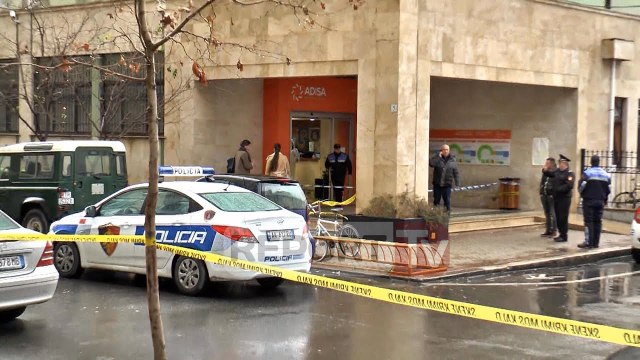 Report TV - Grabitet me armë filiali i Postës tek Hipoteka e Tiranës