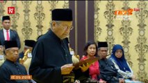 Its official! Tun M sworn in as 7th Prime Minister