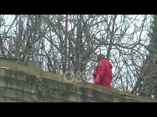 Ora News - Krisja e pallatit 5 katesh në Gjirokastër, banorët mund të rikthehen në banesa