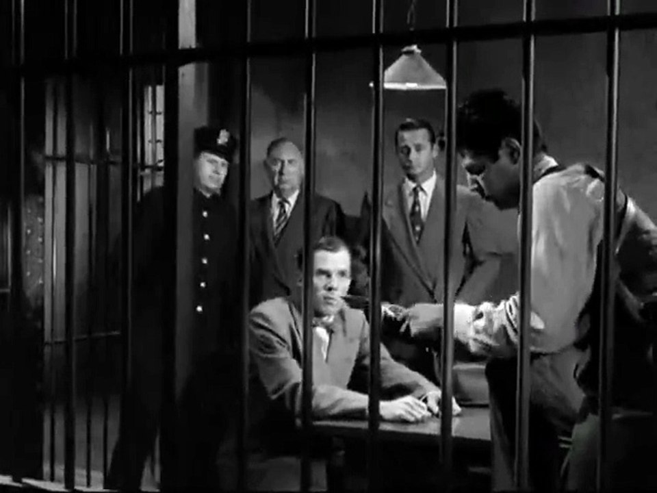 Les Incorruptibles   3x20 L histoire de Maggie Storm  Fr DVDRip XviD  avi - Part 01