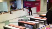 Video e grabitjes, kamerat regjistruan personin që sulmoi  - Top Channel Albania - News - Lajme