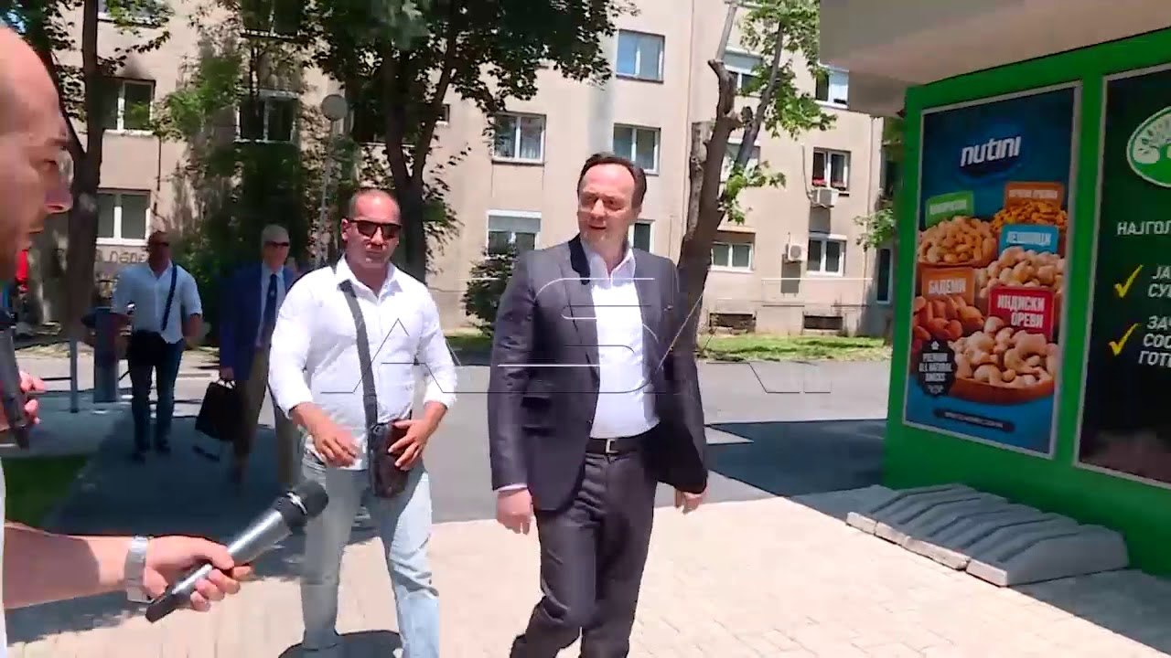 Под истрага сметките на роднините на поранешнио...