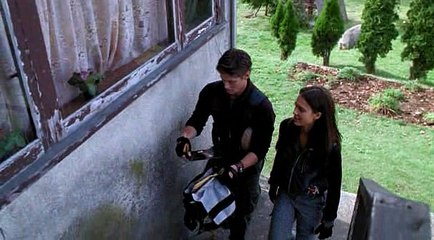 Dark Angel @ S2 - E06 - Two