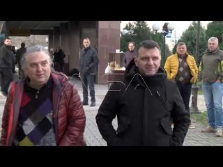 27 prilli, Mukovski mbetet në paraburgim