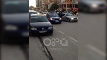 Ora News - Aksident në bulevardin e Vlorës, makina përplaset me motoçikletën
