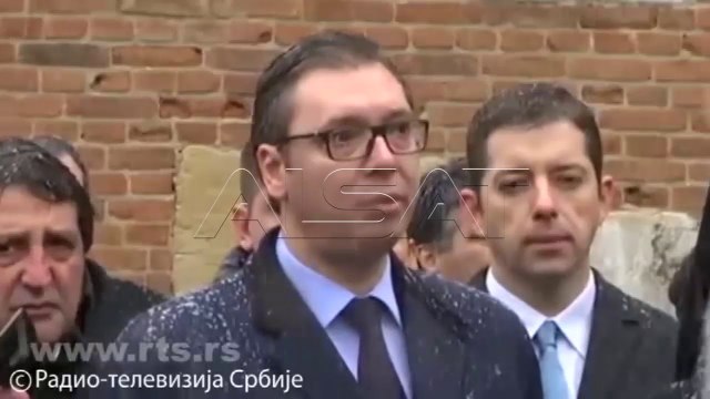 Српскиот претседател Вучиќ во посета на Косово