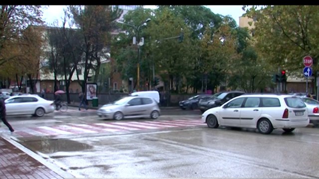PERKEQESOHEN KUSHTET ATMOSFERIKE NE SHQIPERI, RESHJE TE DENDURA BORE DHE ULJE TEMPERATURASH LAJM
