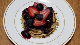 How to make Lemon Pancakes with a Berry Compote