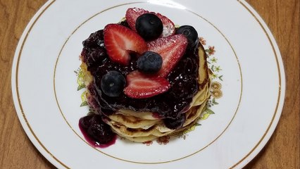 How to make Lemon Pancakes with a Berry Compote