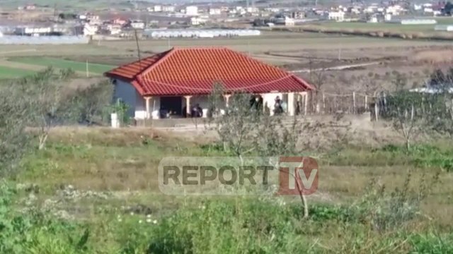 Report TV - Lot e dhimbje, familja e Arielës hap dyert e mortit në Fier