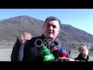 Ora News -  Rrezik nga mali dhe lumi, rrëshqitjet bllokojnë rrugën Lezhë-Rubik