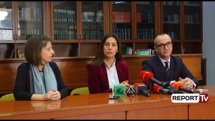 Report TV - Artisti Kosovar Erzen Shkololli nis punën në krye të Galerisë Kombëtare