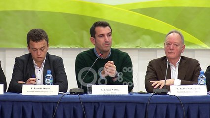 Ora News - "Licencë për taksi elektrike në Tiranë? E merrni për 24 orë"