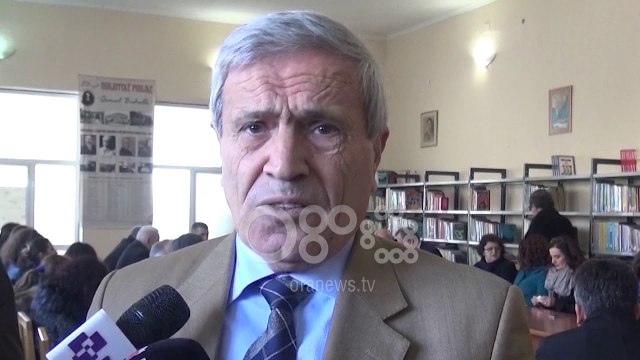 Ora News - Namik Dokle: Politika dhe letërsia duan pasion, nuk bëhen me mendje të lehtë