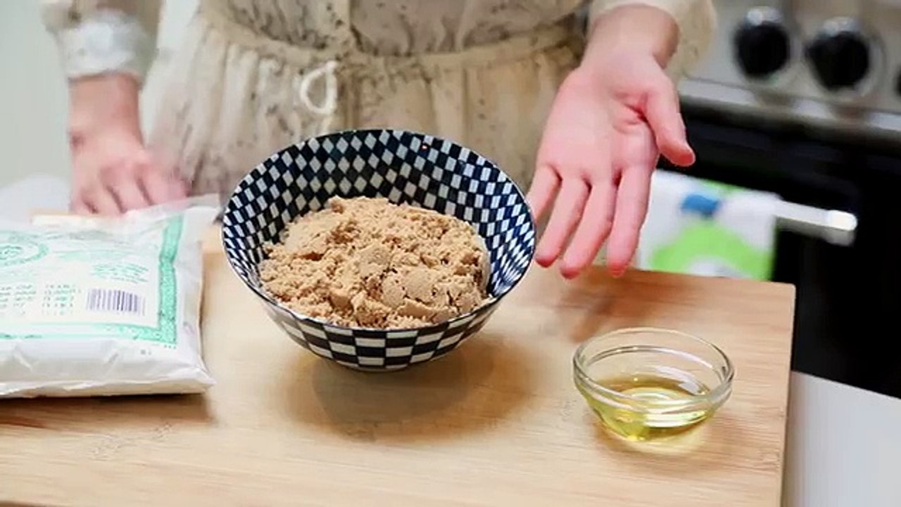 How to Make Chinese New Year Cake | 年糕 (Niángāo)