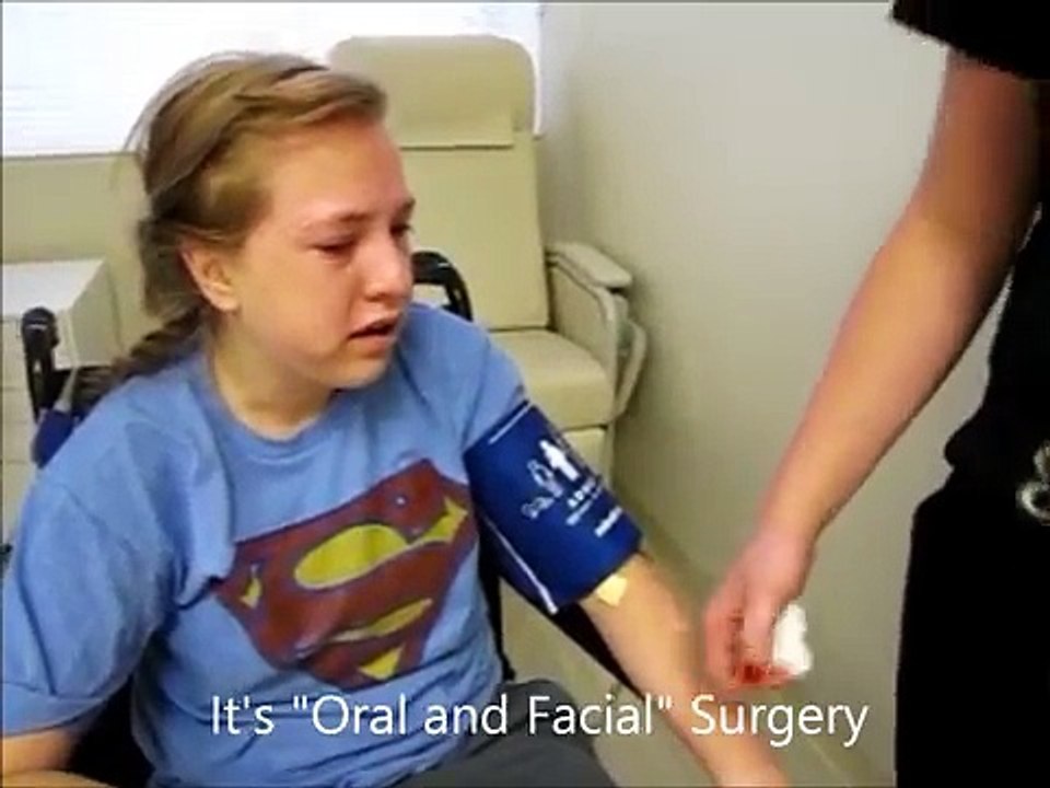 Maddy on Drugs: Im Superman! (MUST WATCH! Hilarious Wisdom Teeth Aftermath!)