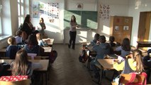 KRU ''Gjakova'' informojnë nxënësit e shkollave fillore për rëndësinë e ujit dhe mjedisit - Lajme