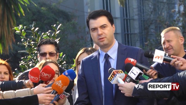 Report TV - Protesta e opozitës, Basha: Nuk do ketë luftë, do dal bashkë me familjen time