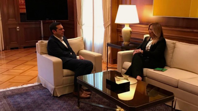 ZAEV DHE CIPRAS INFORMOJNE LIDERET VENDAS TE POLITIKES NE LIDHJE ME NEGOCIATAT PER EMRIN E MAQEDONIS