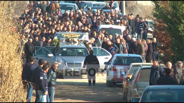 Report TV - Vrau ish-të dashurën dhe qëlloi veten, përcillet për në banesën e fundit Aldison Belulaj