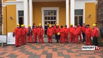 Report TV - Fier, pas punonjësve të ARMO dhe zjarrfikësit e uzinës së naftës në protestë