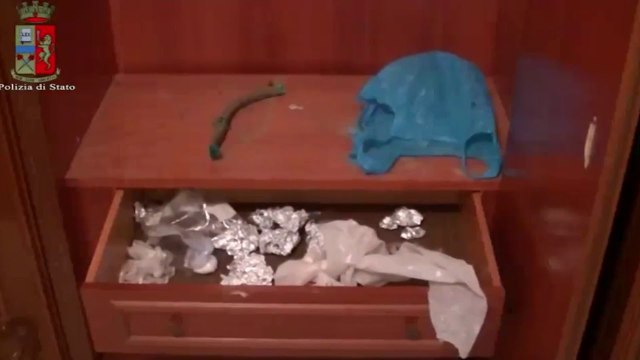 Ora News - Operacioni/ 21 të arrestuar shqiptarë dhe italianë, trafikonin drogë nga Maroku