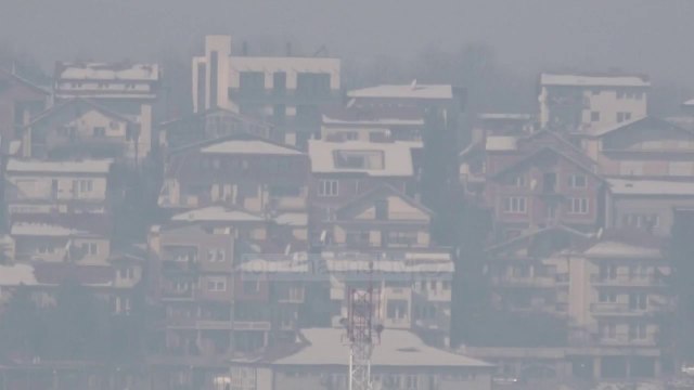 Ndotja e Prishtinës, reduktohet numri i makinave që hyjnë - Top Channel Albania - News - Lajme