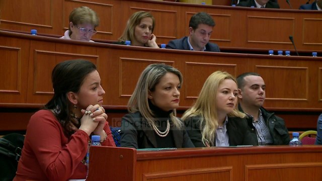 Veliaj: Tirana po përjeton revolucionin e gjelbër - Top Channel Albania - News - Lajme