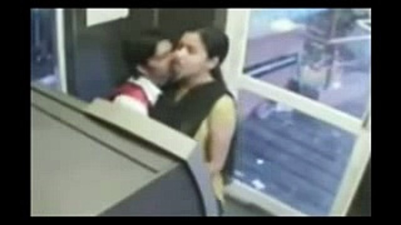 College Boy and Girl In ATM Leaked video