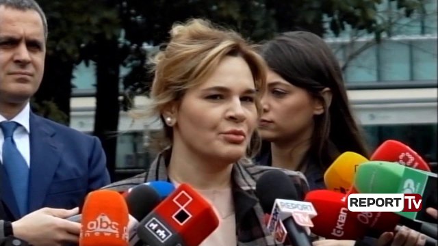 Report TV - Kryemadhi: Rama duhet arrestuar, sot kisha veshur këpucë me taka