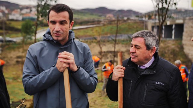 PEME TE TJERA I SHTOHEN TIRANES, VELIAJ THOTE SE SHTIMI I GJELBERIMIT I SHERBEN BREZAVE LAJM