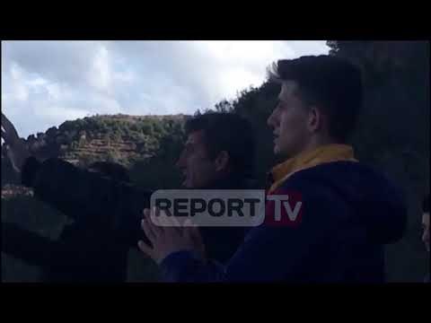 Report TV siguron pamjet e dy personave që rrezikojnë të mbyten në Selenicë të Vlorës