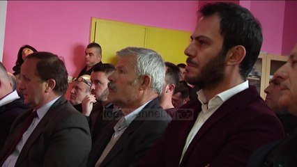 Kundërshtohet vendgrumbullimi i plehrave në Rrogozhinë - Top Channel Albania - News - Lajme