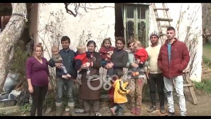 Ora News - Klos, në një dhomë jetojnë 12 vetë