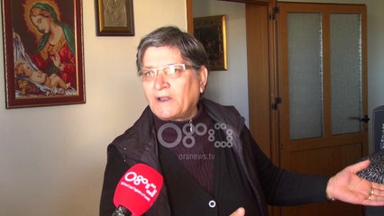 Ora News - Post-përmbytjeve/ Në varrim me makina ushtrie, në fshat lëvizet me çizme