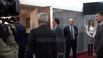 Anulohet vizita e kryeministrit të Malit të Zi në Kosovë - Top Channel Albania - News - Lajme