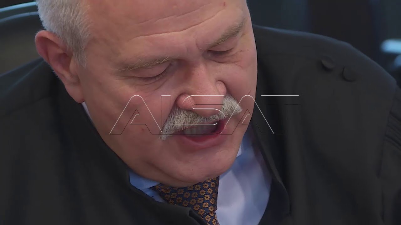 Џолев сè уште не добил покана да го советува Заев