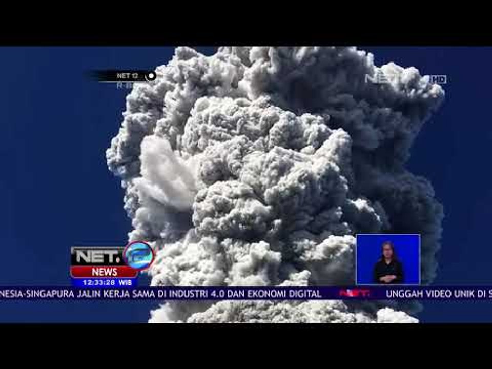 Gunung Merapi Tadi Pagi Erupsi, Para Pendaki Berlarian Selamatkan Diri - NET12