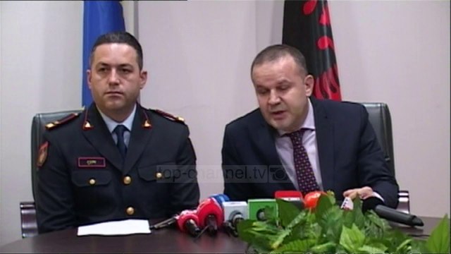 Abuzuan me plazhet publike, në pranga 4 ish-zyrtarë - Top Channel Albania - News - Lajme