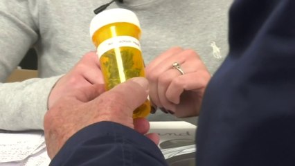 "J'ai vu le grand changement. J'ai retrouvé la pêche", cette octogénaire se soigne avec un produit à base de cannabis