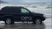 Ora News - Makina me targa italiane nxirret nga deti në zonën e plazhit të vjetër