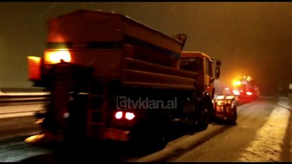 I gjithe vendi perfshihet nga shiu dhe bora